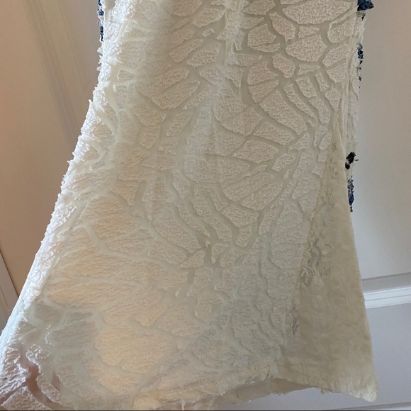 Zarga white glittery pattern dress with lace back - Picture 8 of 8